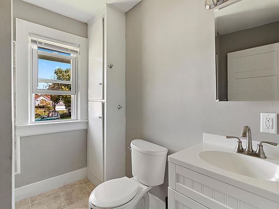 3rd image of 1441 Swinney Ave #3