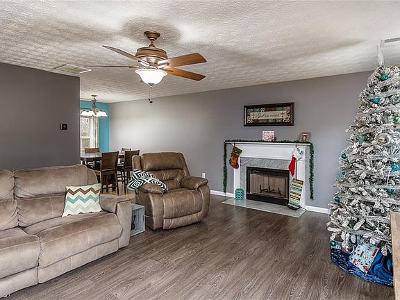 5th image of 31 Creekdale Dr