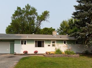 2011 9th St S, Moorhead, MN 56560