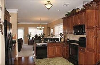 4th image of 111 Taylors Hill Dr