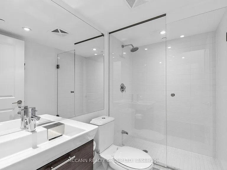 386 Yonge St #3015 — Photo 16