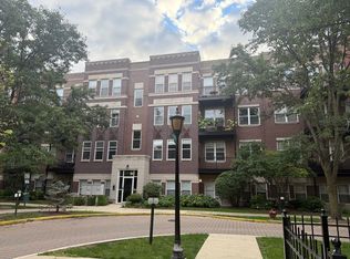 1245 N Orleans St APT 903, Chicago, IL 60610