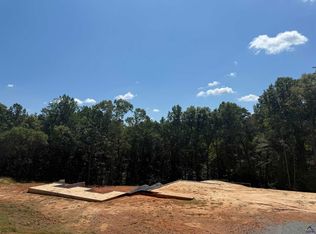 415 Forest Pointe Dr, Forsyth, GA 31029