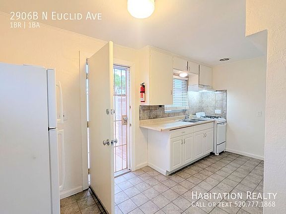 3rd image of 2906B N Euclid Ave