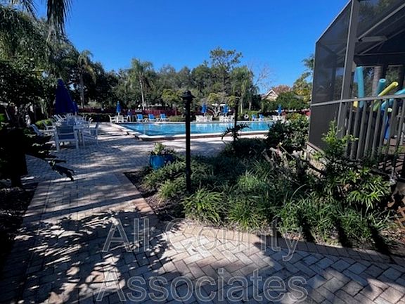 5th image of 1007 S Pointe Alexis Dr