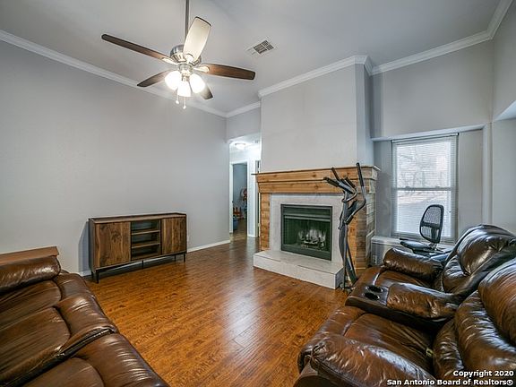 4th image of 285 Saddlebrook Dr
