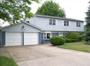 99 Oleeta Rd, Mount Sinai, NY 11766