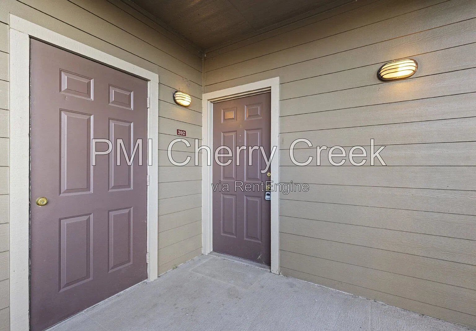 2 bed, 2.0 bath, 1038 sqft, $1,700 — Photo 2
