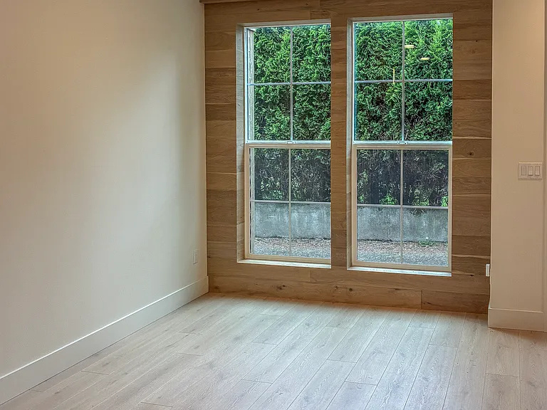 6010 NE 30th Ave — Photo 5