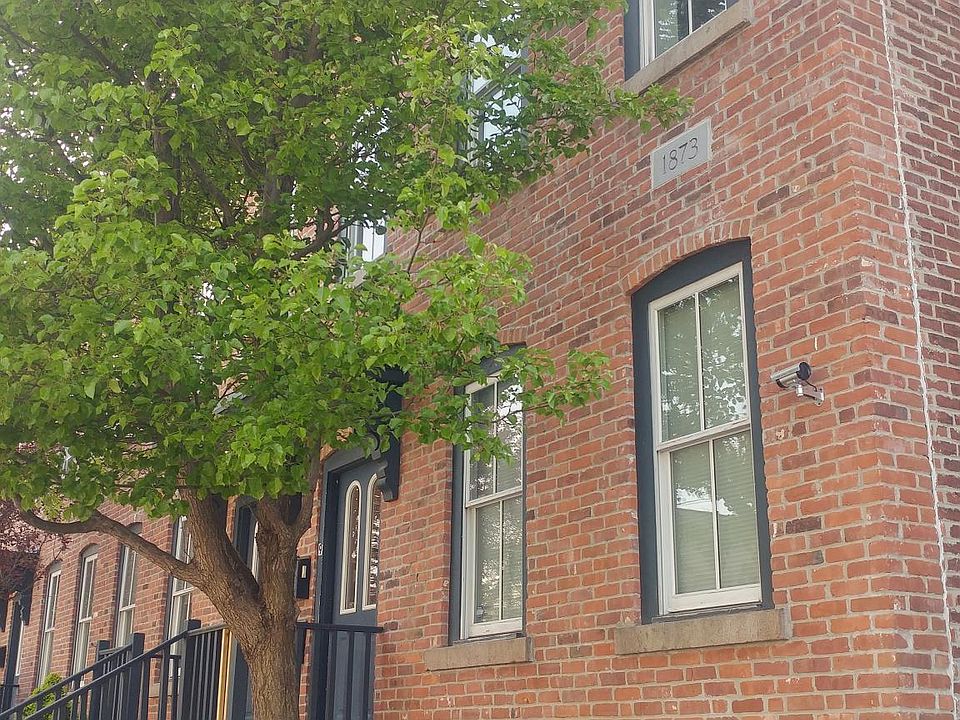 front door, 2nd floor