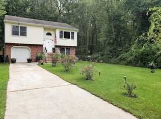 189 W 6th St, Howell, NJ 07731