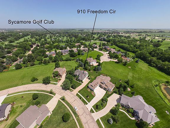 5th image of 910 Freedom Cir