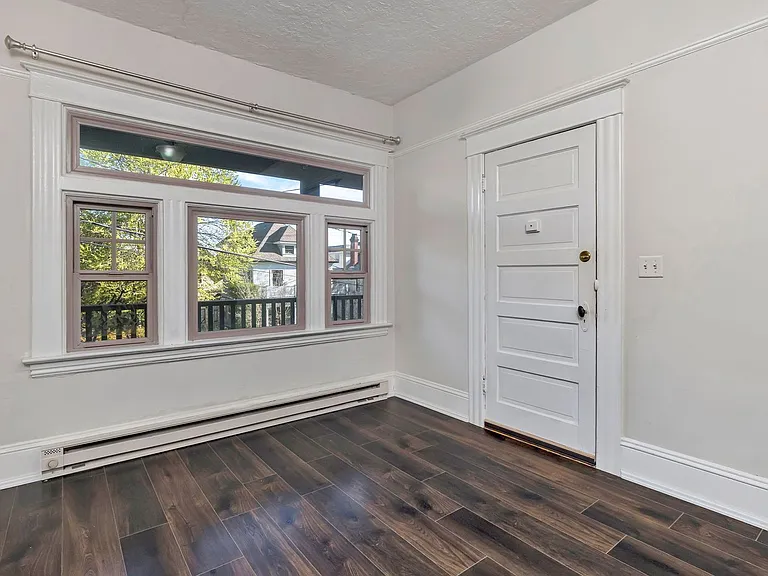 2360 NW Glisan St — Photo 23