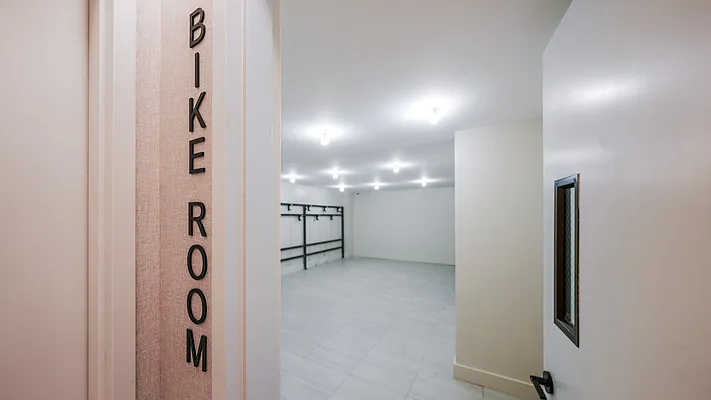 Rented by Nooklyn NYC LLC | media 25