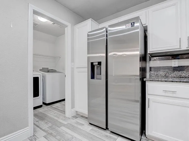 6469 Abbey Door Ct — Photo 25