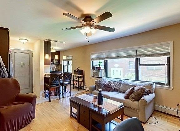 2nd image of 55 Tulip Ave #B2-1
