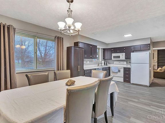 5th image of 5547 Ponderosa Dr