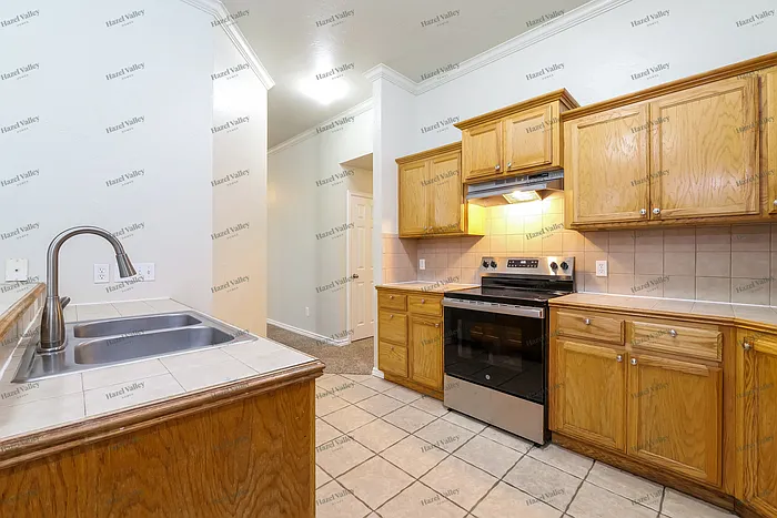 2137 Scissortail Landing Dr — Photo 6