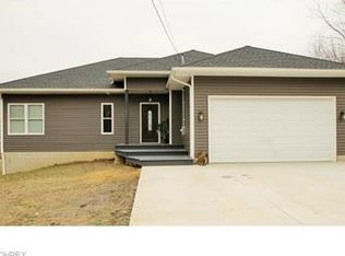 2958 Moyer Ave, Barberton, OH 44203