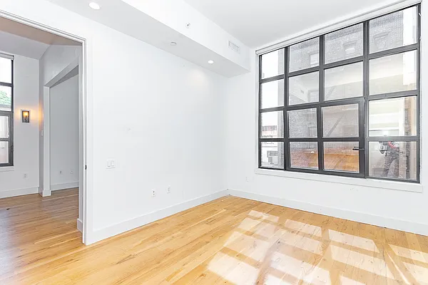 Rented by MySpaceNYC | media 10