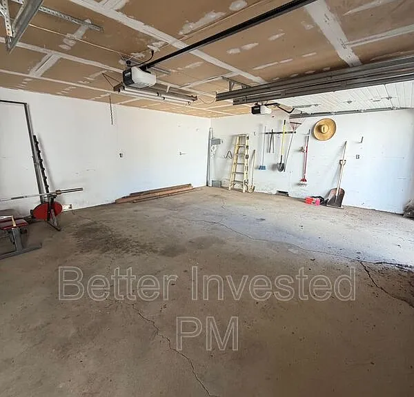 204 N Main St — Photo 33