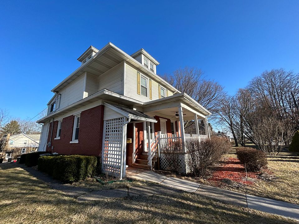 1st image of 231 E Park Ave
