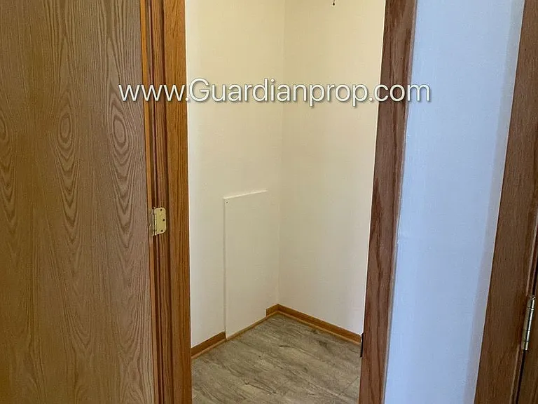 735 Tyler St NE #5 — Photo 9