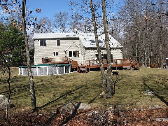 4th image of 186 Rockland St