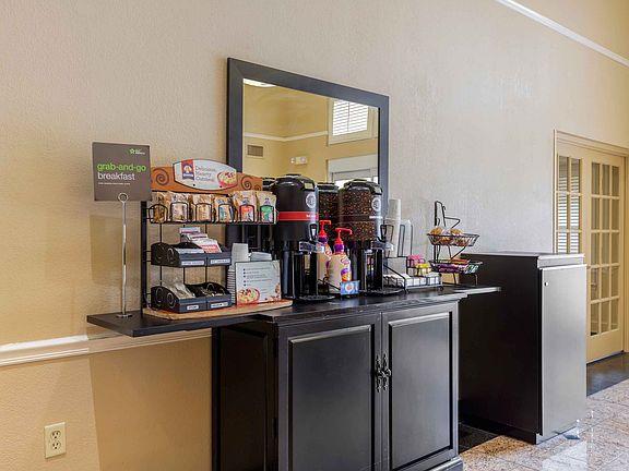 Free Grab-and-Go Breakfast