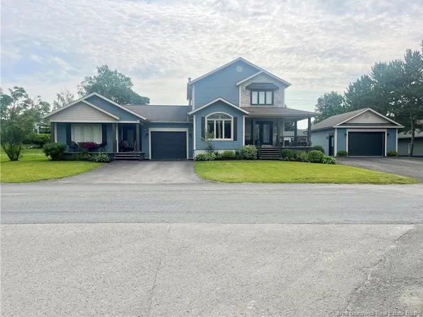 37 Beaulieu St, Saint Quentin, NB E8A 1B5