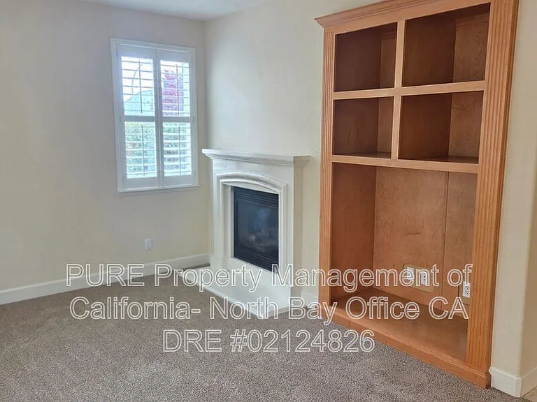 901 Colabianchi Ln — Photo 5