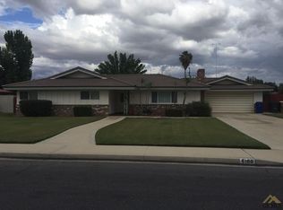 6100 Ashwood St, Bakersfield, CA