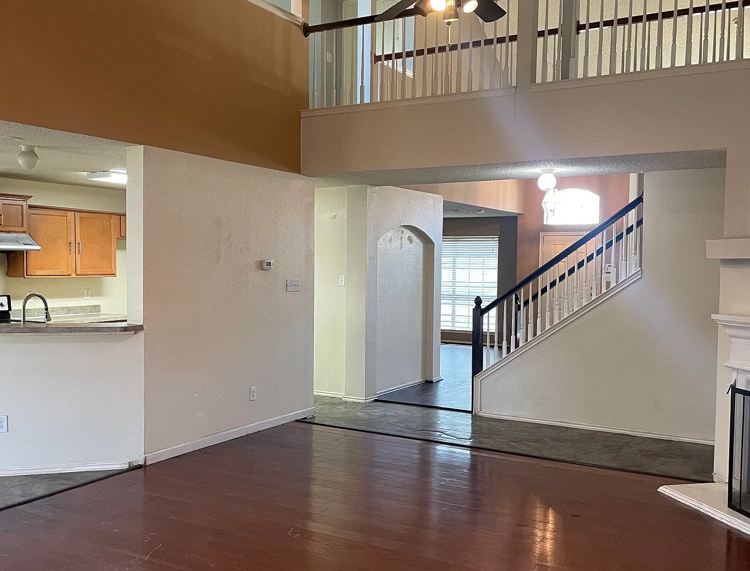 5 bed, 2.5 bath, 3469 sqft, $3,000 — Photo 3