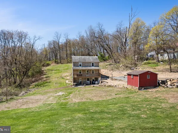 1575 Orchard Ln, Boyertown, PA 19512