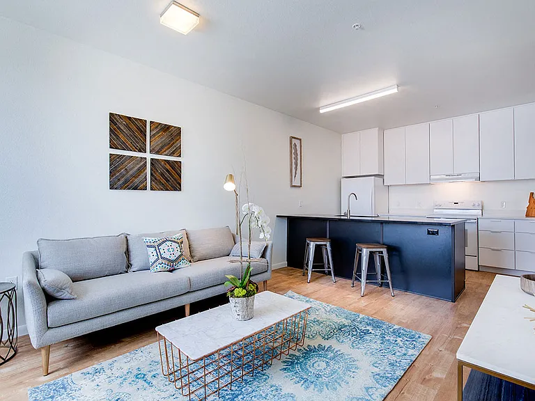 The Watercooler Apartments — Photo 9
