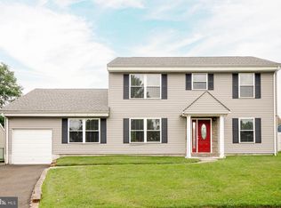 193 Cobalt Ridge Dr S, Levittown, PA 19057