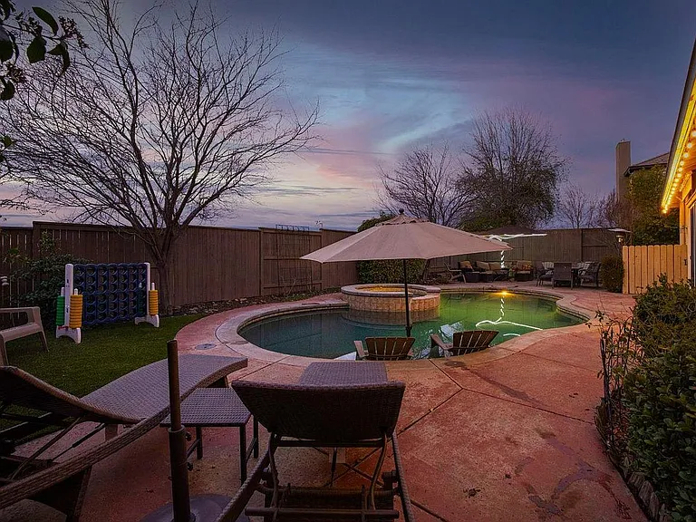 4930 Village Green Dr — Photo 61