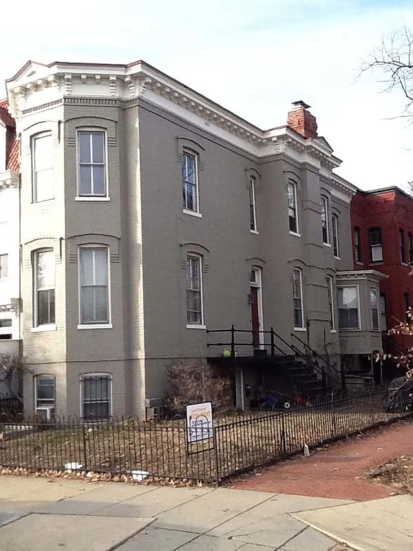 420 Seward Sq SE photo 1