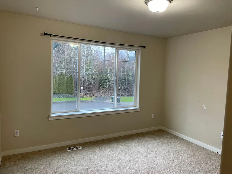 7905 NE 196th St — Photo 11