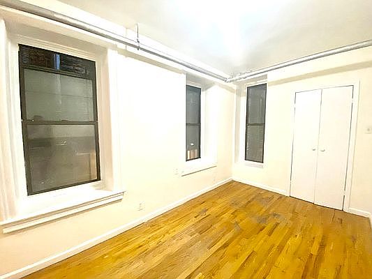 2nd image of 19 Stuyvesant St #11A