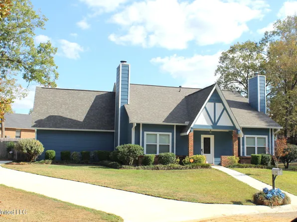 104 Oak Cir, Clinton, MS 39056