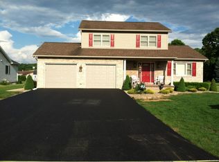 1021 Overbrook Dr, Ford City, PA 16226