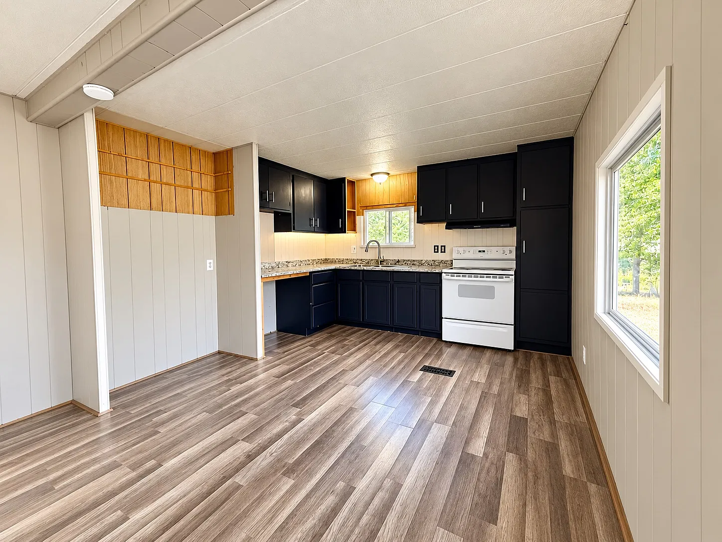 2 bed, 720 sqft, $1,500 — Photo 1