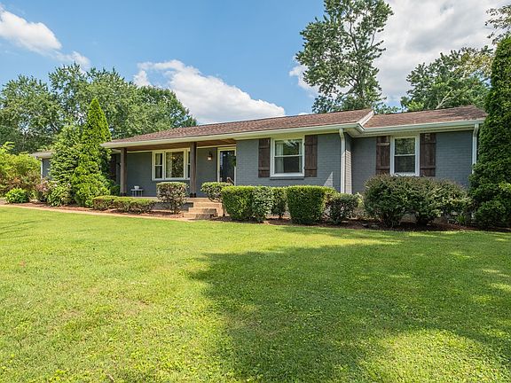 2nd image of 112 Crosby Dr