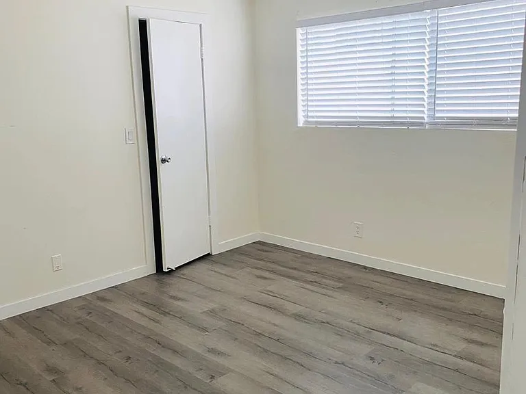 19925 Roscoe Blvd #108 — Photo 4