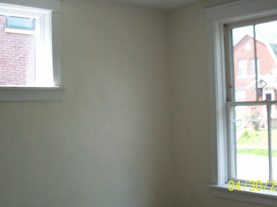 2nd image of 2842-2844 Sidney St