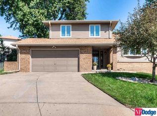 15222 Cedar Cir, Omaha, NE 68144