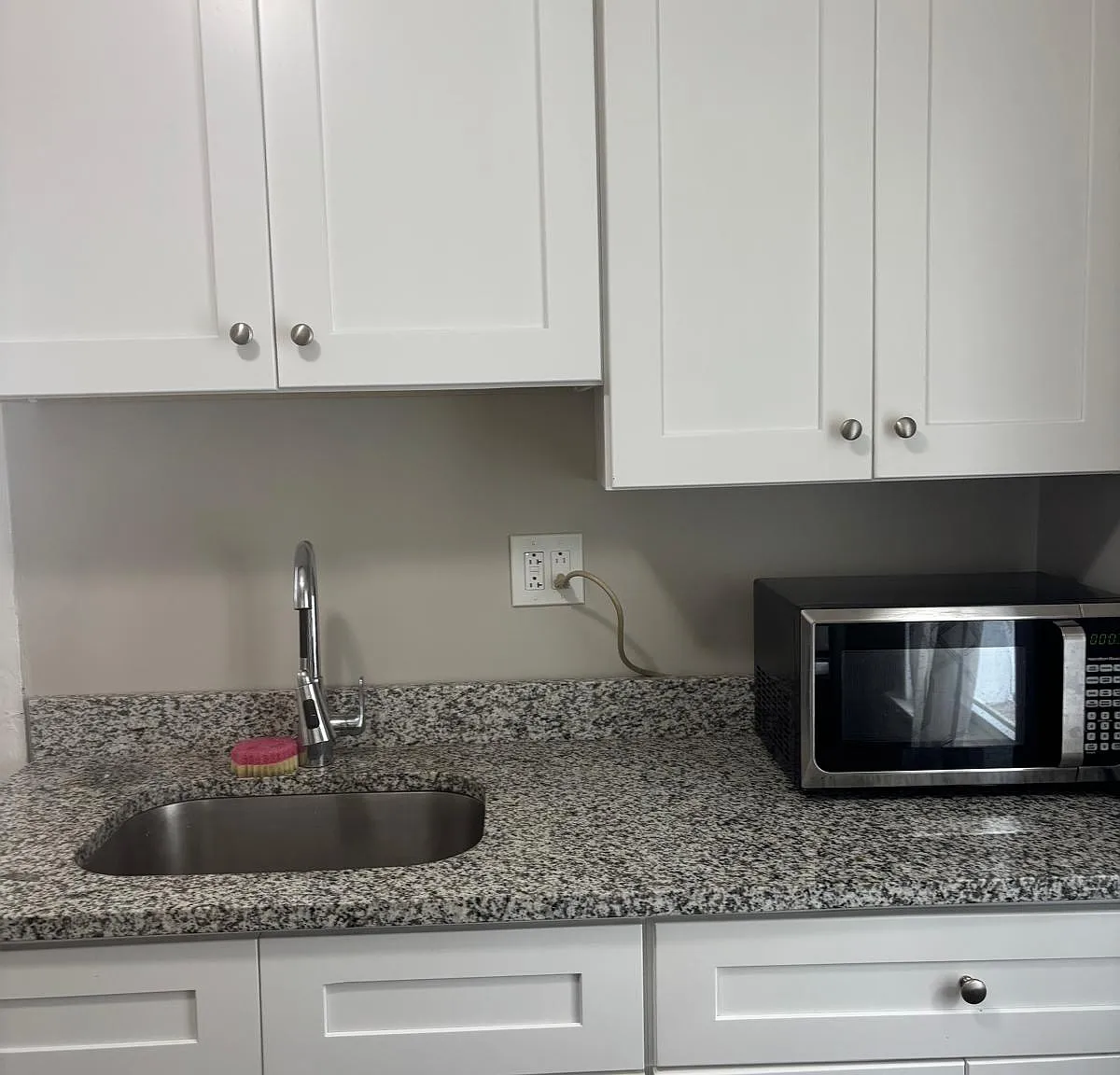 4 bed, 1338 sqft, $2,200 — Photo 4