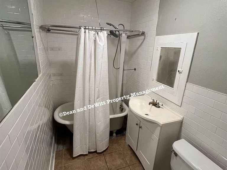 932 10th St N #3 — Photo 15