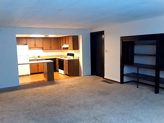 2nd image of 150 W Vine St #8